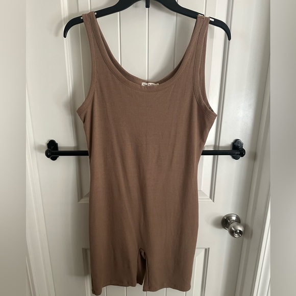 Heart & Hips Ribbed Snatching Romper - Picture 2 of 5